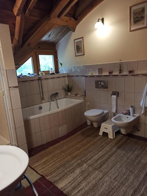 Ispánk Apartman Egy Makovecz Imre Tervezte Hazban מראה חיצוני תמונה